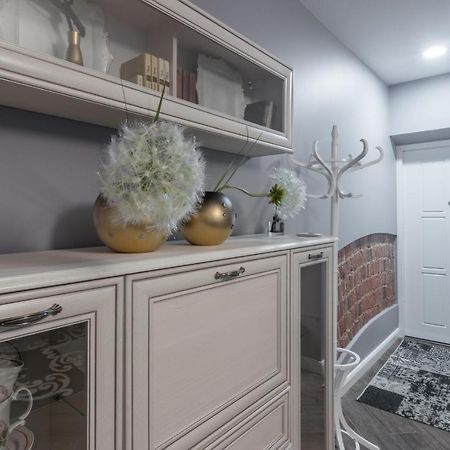 Dandelion Apartment In The Heart Of Kaunas Ngoại thất bức ảnh