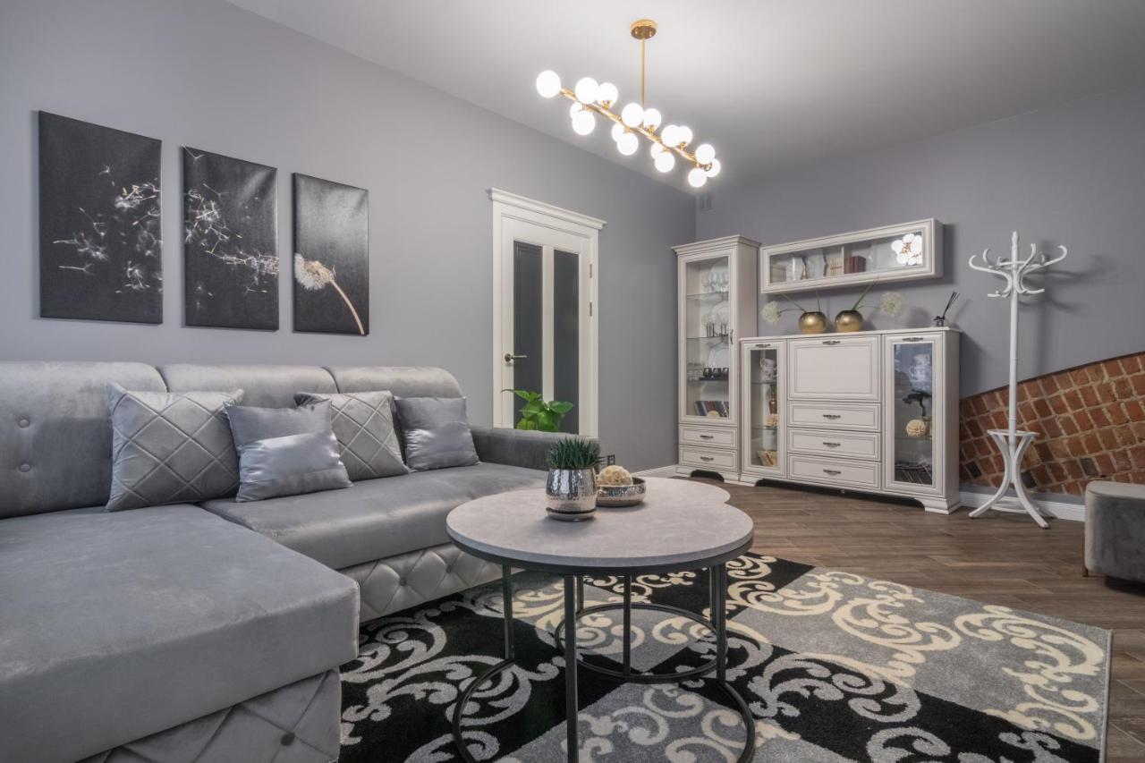 Dandelion Apartment In The Heart Of Kaunas Ngoại thất bức ảnh