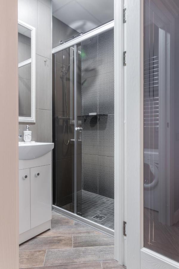 Dandelion Apartment In The Heart Of Kaunas Ngoại thất bức ảnh